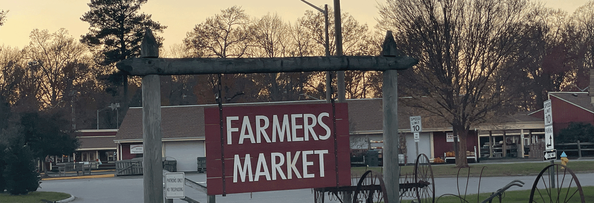 Farmers market entrance sign