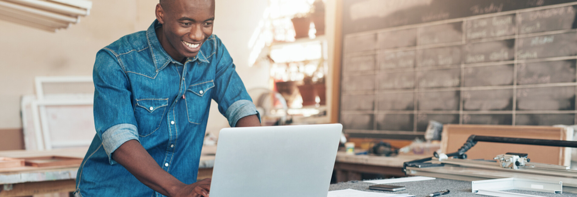 Jobs and small business header image 1900x650